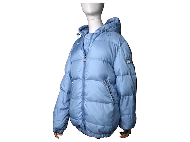 Chanel Puffer Jacket / Coat Light blue Synthetic ref.418584 - Joli