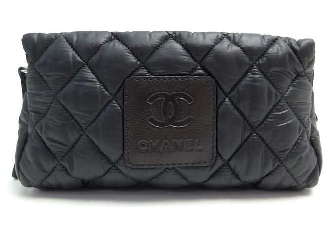 NEUF POCHETTE CHANEL COCO COCOON TROUSSE DE TOILETTE PM MATELASSE NOIR POUCH