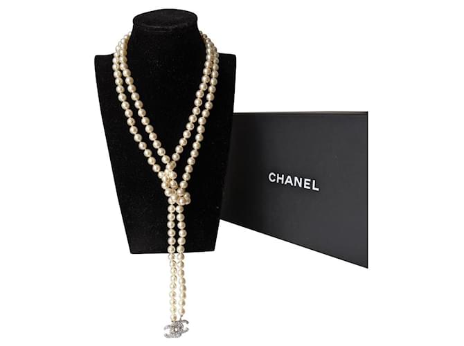 Chanel CC logo 10V Long Pearl one strand necklace White Metal ref