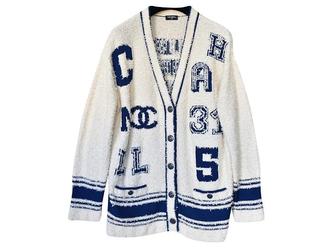 Chanel icônico 2019 Runway Boucle Varsity Cardigan Azul Bege Cru Azul marinho