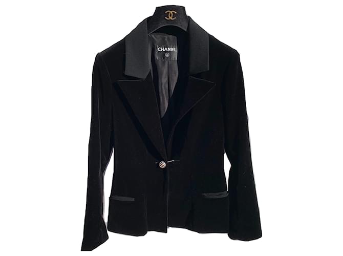 Chanel Tuxedo in Velvet Black Wool  ref.419784