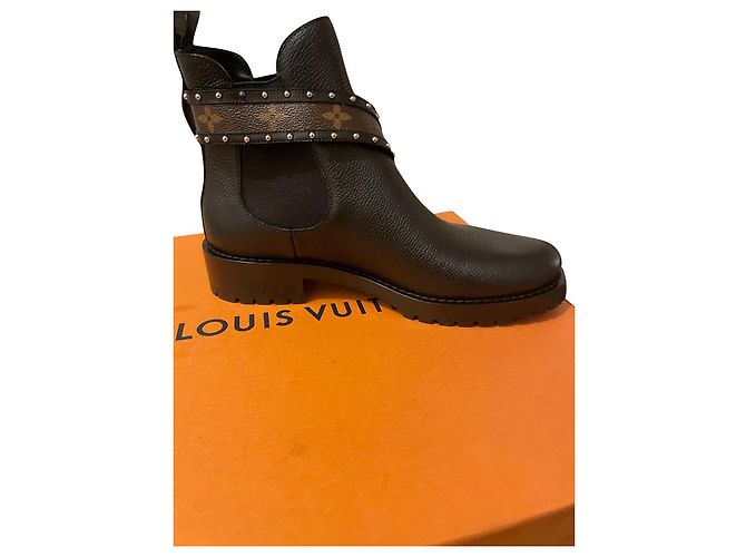Stivaletti Louis Vuitton in pelle nera 39 Nero