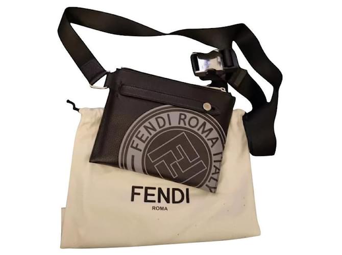 FENDI Tasche Schwarz Leder  ref.422631