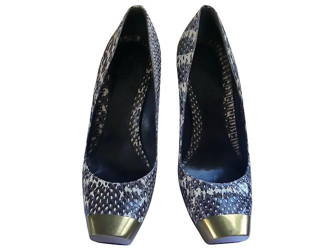 Alexander McQueen Python Pumps Black White