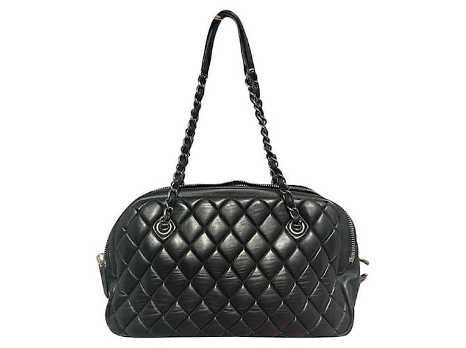 Chanel Handbags Black Silver hardware Leather  ref.429230
