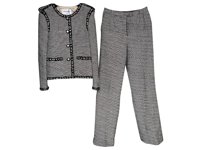Chanel 11K$ New Black Tweed Jacket & Pants ref.429382 - Joli Closet