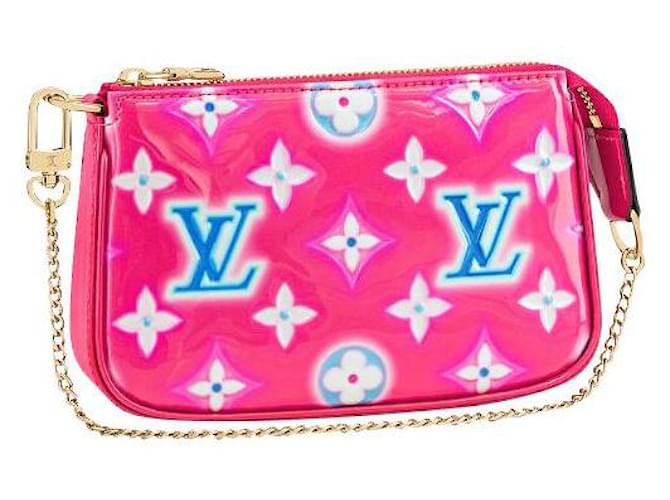 Louis Vuitton Clutch Monogram Vernis Fuchsia Patent Leather Shoulder Bag –  The Bee Boutique Shop