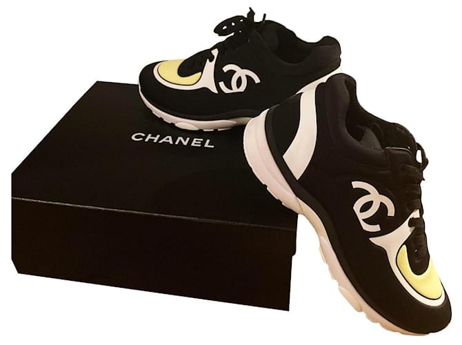 Zapatillas Chanel Negro Blanco Amarillo Licra  ref.429415