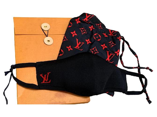 Louis Vuitton VIP gifts Black Silk  ref.429517