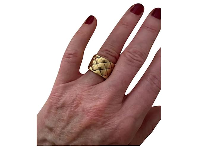 Chanel Rings Gold hardware Yellow gold  ref.432935