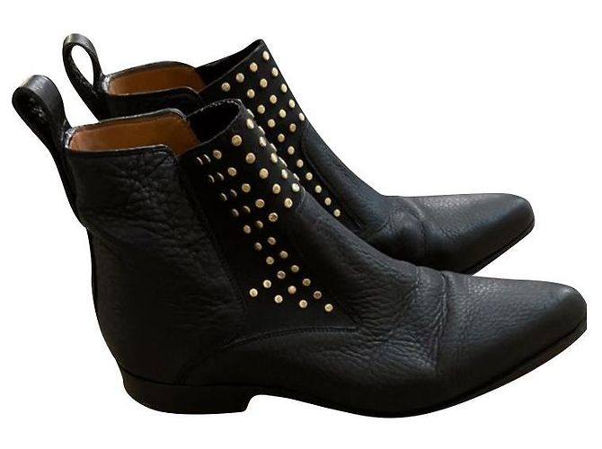 Botins Chloé em couro granulado preto
