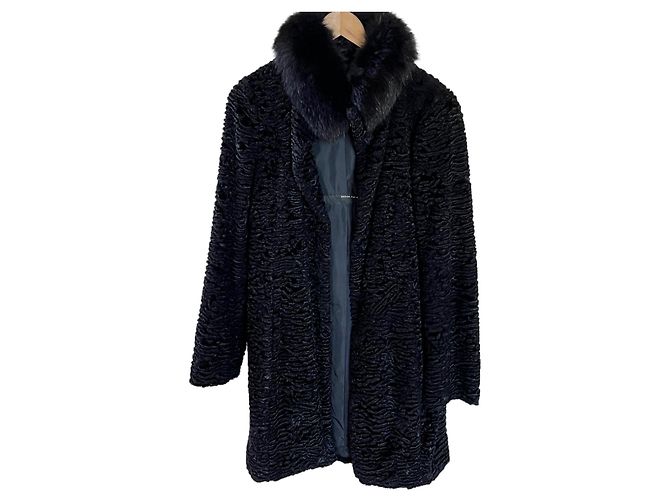 Cappotto Max Mara Nero Stile Astrakhan con Collo di Volpe