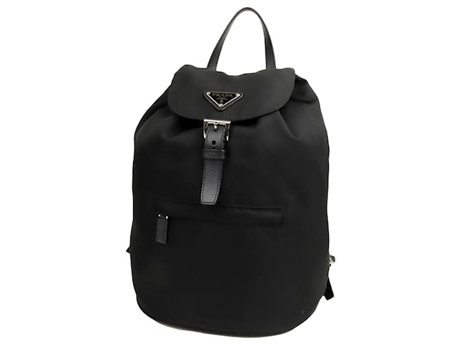 Zaino Prada in tessuto nero Pelle Vitello simile a un vitello Nylon Panno  ref.435036 - Joli Closet