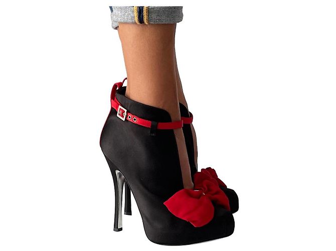 Dsquared2 ankle boots with red bow Black