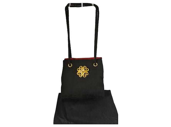 Yves Saint Laurent Handbags Black Cloth  ref.437947