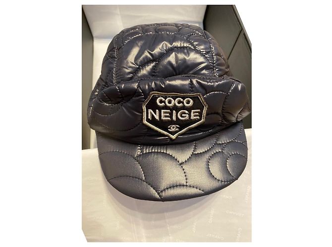 Chanel Chapka Coco Neige Size S . Neuve Black