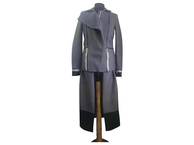 Aigner Grey Wool Coat with Black Leather Details