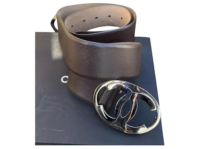Chanel Cinturones Castaño Cuero  ref.440069