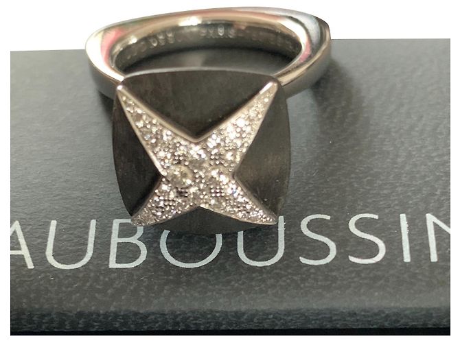 Anello Mauboussin String Star Oro Bianco Ebano e Diamanti Nero