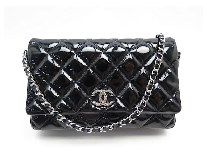 Timeless CHANEL MINI CLASSIC FLAP HANDBAG PATENT LEATHER QUILTED CROSSBODY Black  ref.440844