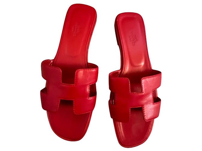 Hermès Oran Red