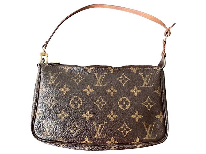 Louis Vuitton Pochette Accessoire Monogram Canvas