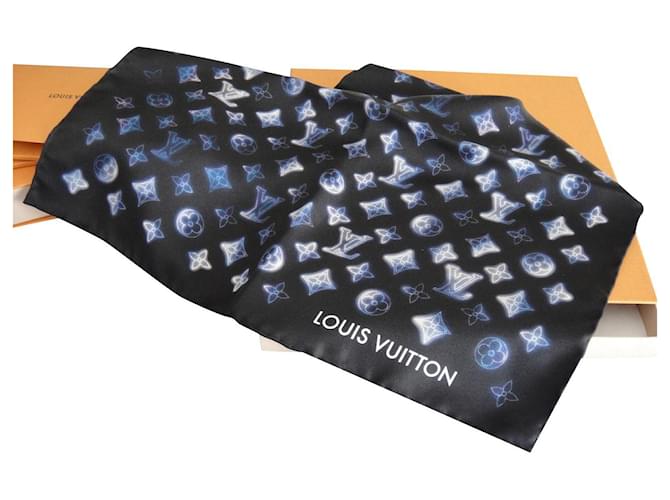 Louis Vuitton Bandana Flight Mode - Collection CAPSULE Soie Bleu  ref.442215