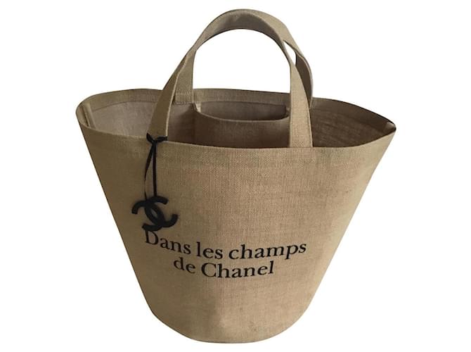 Chanel catwalk tote bag Beige Cloth  ref.442494