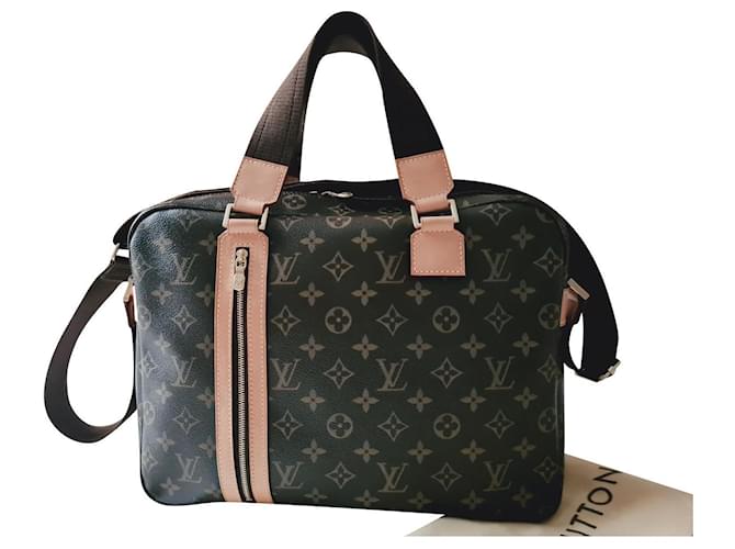 Louis Vuitton Sac Bosphore Monogram Canvas Messenger Bag