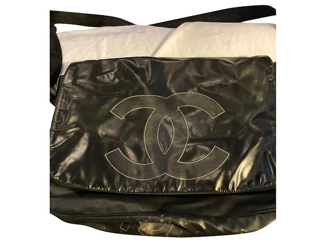 Chanel Messenger Bag Black Polyurethane