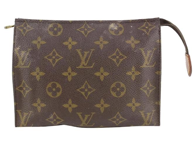 LOUIS VUITTON Toiletry 19 Monogram Canvas Cosmetics Pouch Brown