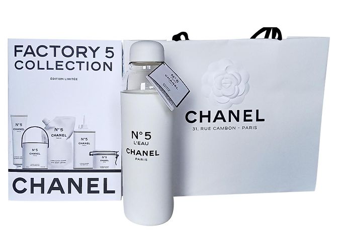 Fábrica Chanel 5 Branco