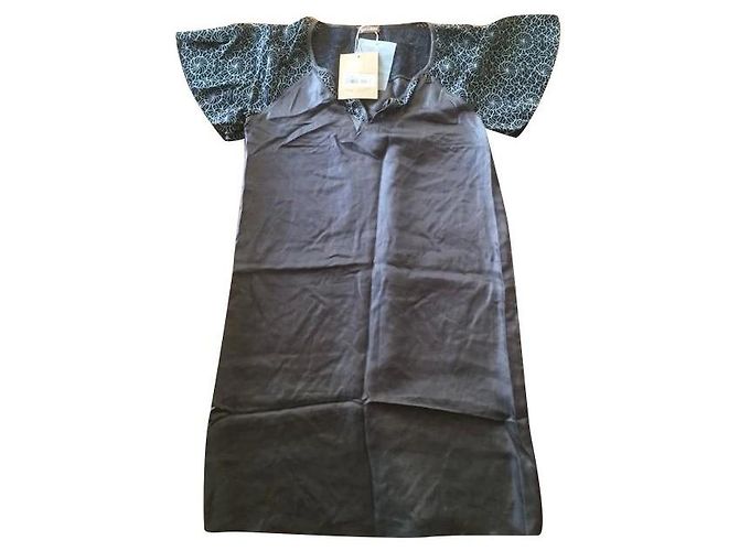 Vestido John Galliano de seda cinza com renda