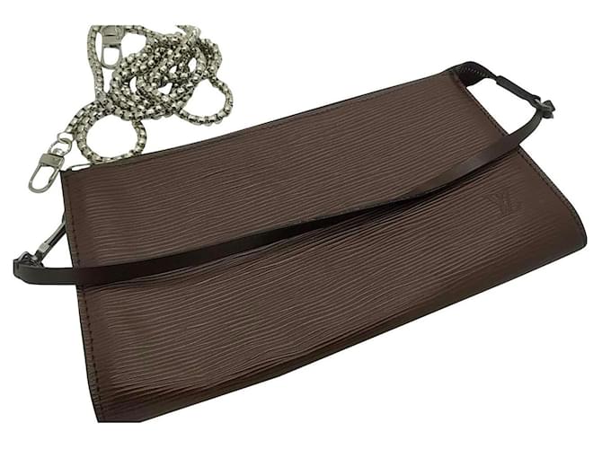 Louis Vuitton Clutch bags Leather  ref.443927