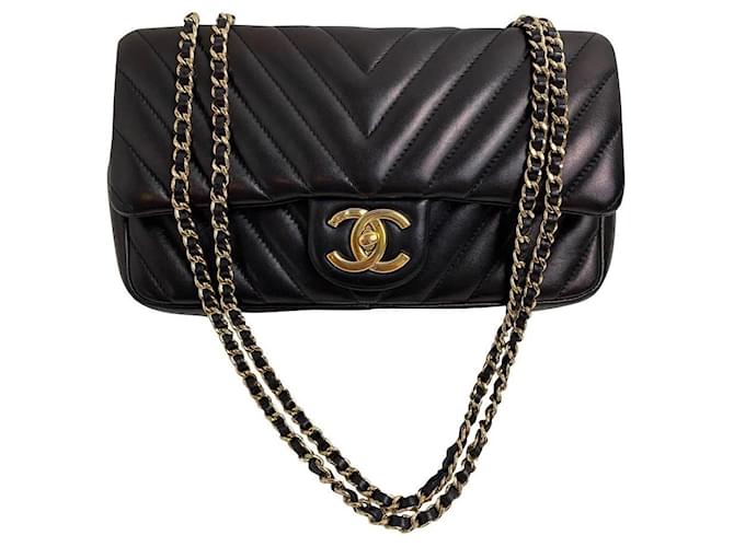 Timeless Chanel Black Leather  ref.444061