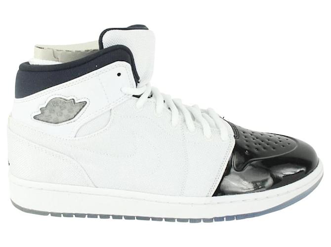 Nike 2013 Mens 9.5 Black White Concord 