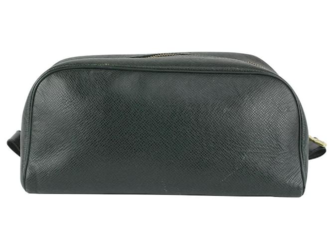 Louis Vuitton Green Taiga Leather Trousse Cosmetic Pouch Toiletry Case  ref.446179