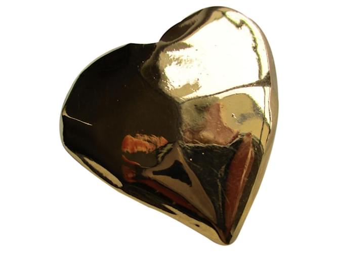 Christian Lacroix "Bumped" heart brooch. Golden Gold-plated  ref.446995