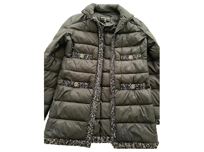 Chanel Puffy jacket Black ref.446785 - Joli Closet