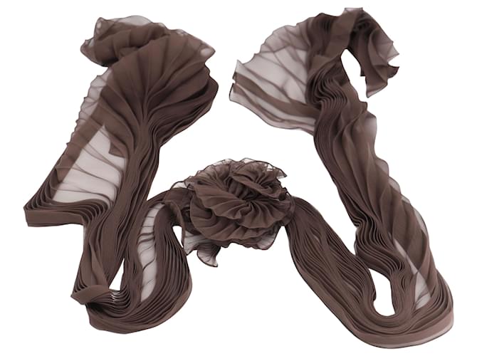 Écharpe plissée Valentino avec rosace en soie marron  ref.448021