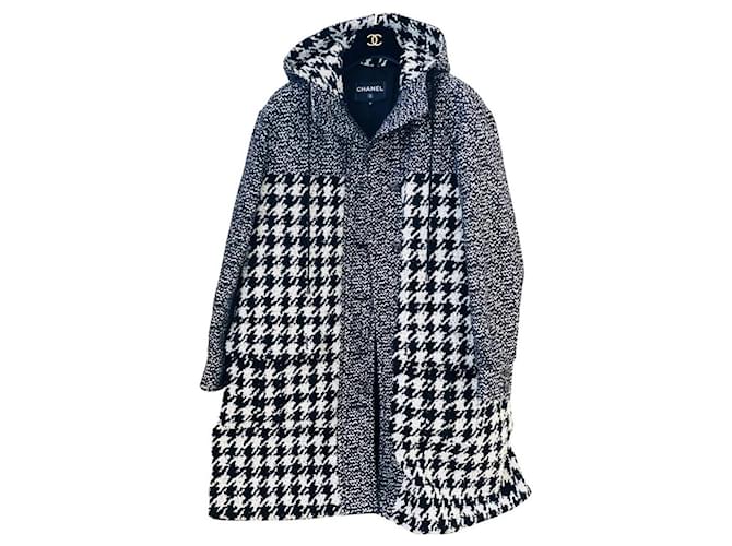 Chanel Tweed parka with jewel buttons Black  ref.448991