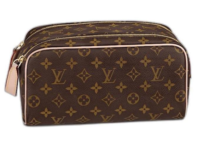 Louis Vuitton LV Dopp Kit new Brown Leather  ref.450684