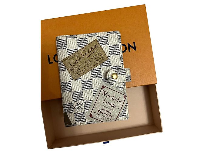 Louis Vuitton Endbox Beige Leather