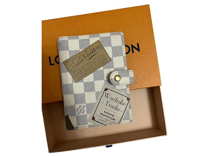Louis Vuitton Beige Leather  ref.451013