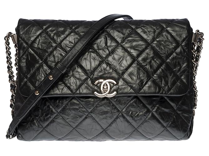 Classique Très original sac bandoulière Chanel Classic Flap bag en cuir vieilli matelassé noir, garniture en métal argenté  ref.455666