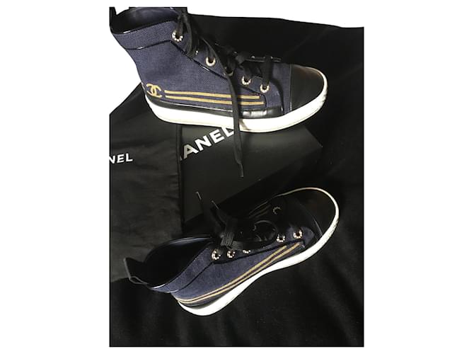 Cambon Chanel zapatillas Azul marino Algodón  ref.458236