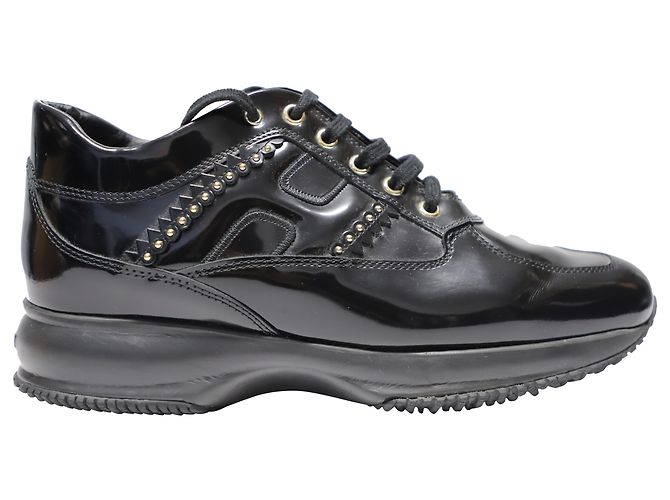 Sneakers Hogan Interactive con Borchie in Pelle Verniciata Nera Nero