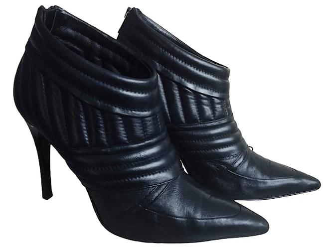 burberry ANKLE BOOTS IN LEATHER SIZE 41 excellent condition Black  ref.458855