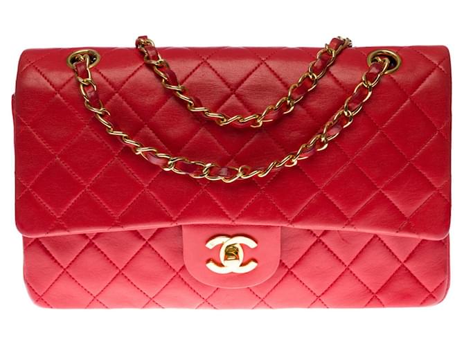 Splendid Chanel Timeless Medium bag with lined flap in red quilted lambskin , garniture en métal doré Leather  ref.462978