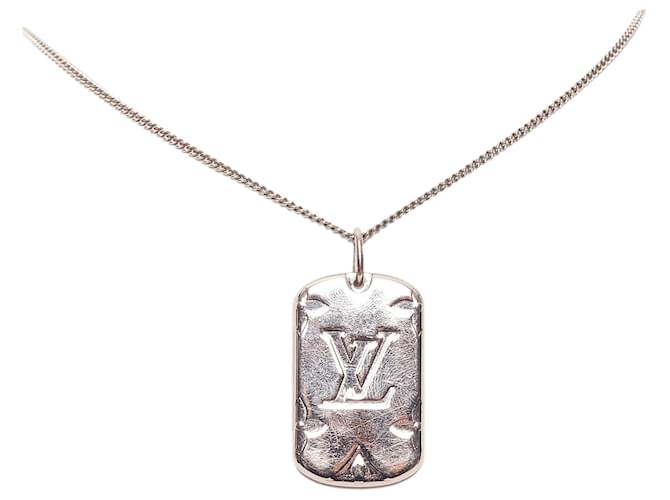 Louis Vuitton Monogram Eclipse Plate Necklace - Palladium-Plated